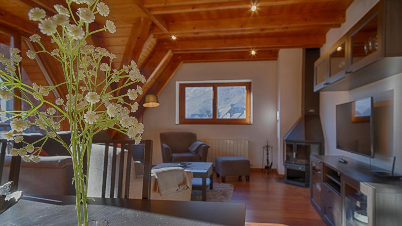 Saplan Real Estate Saubaga Lägenhet Bossòst Exteriör bild